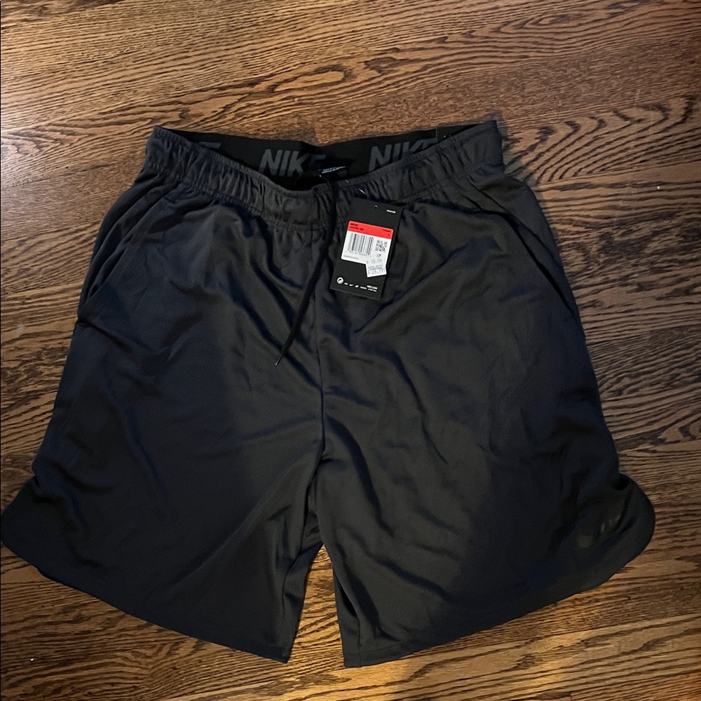 Nike Men's Dark Gray Athletic Shorts